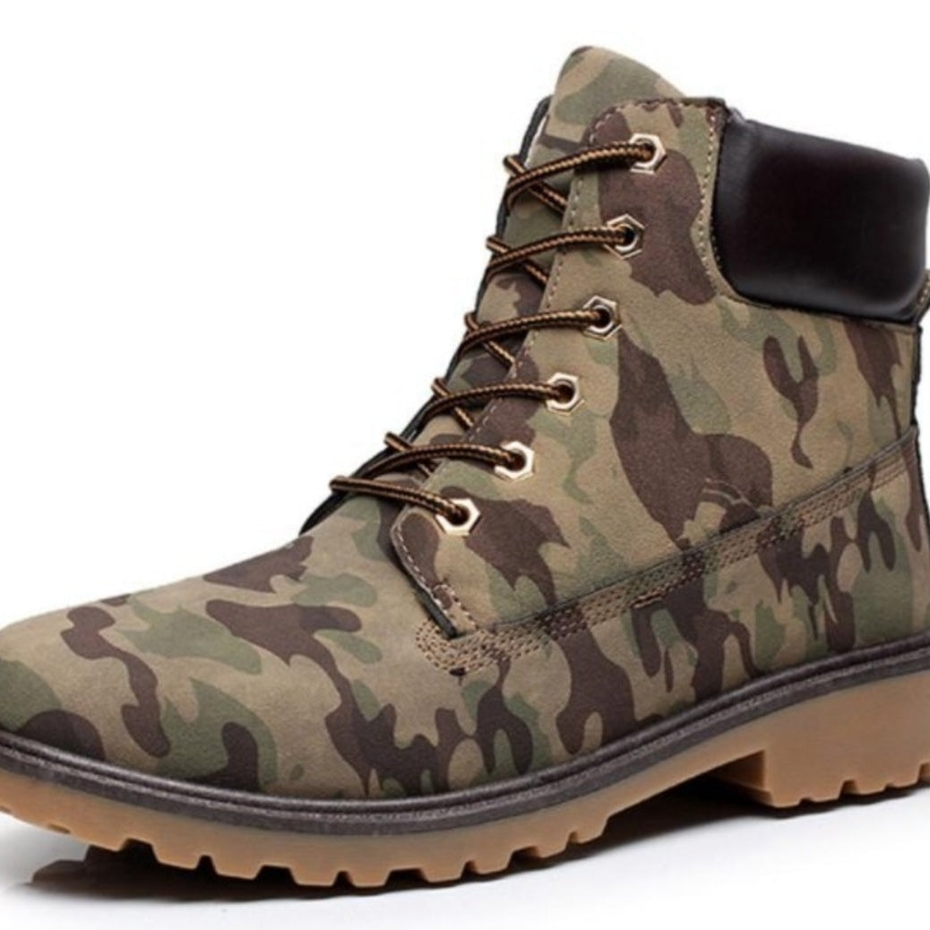 Veterschoenen met stevige zool en gevoerde schacht