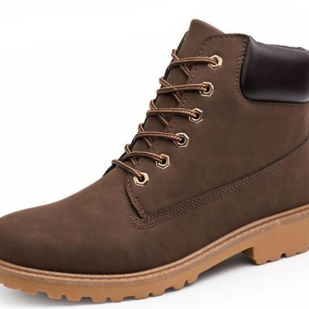 Veterschoenen met stevige zool en gevoerde schacht