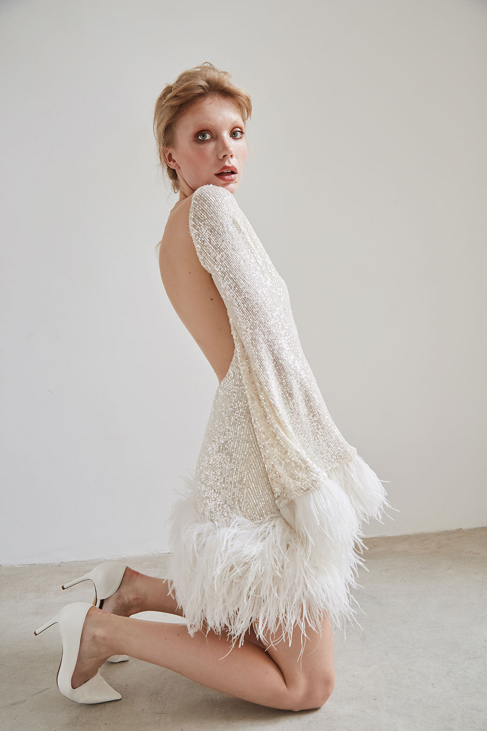 Celeste Feather Dress | Mini met Pailletten | Luxe & Glamour