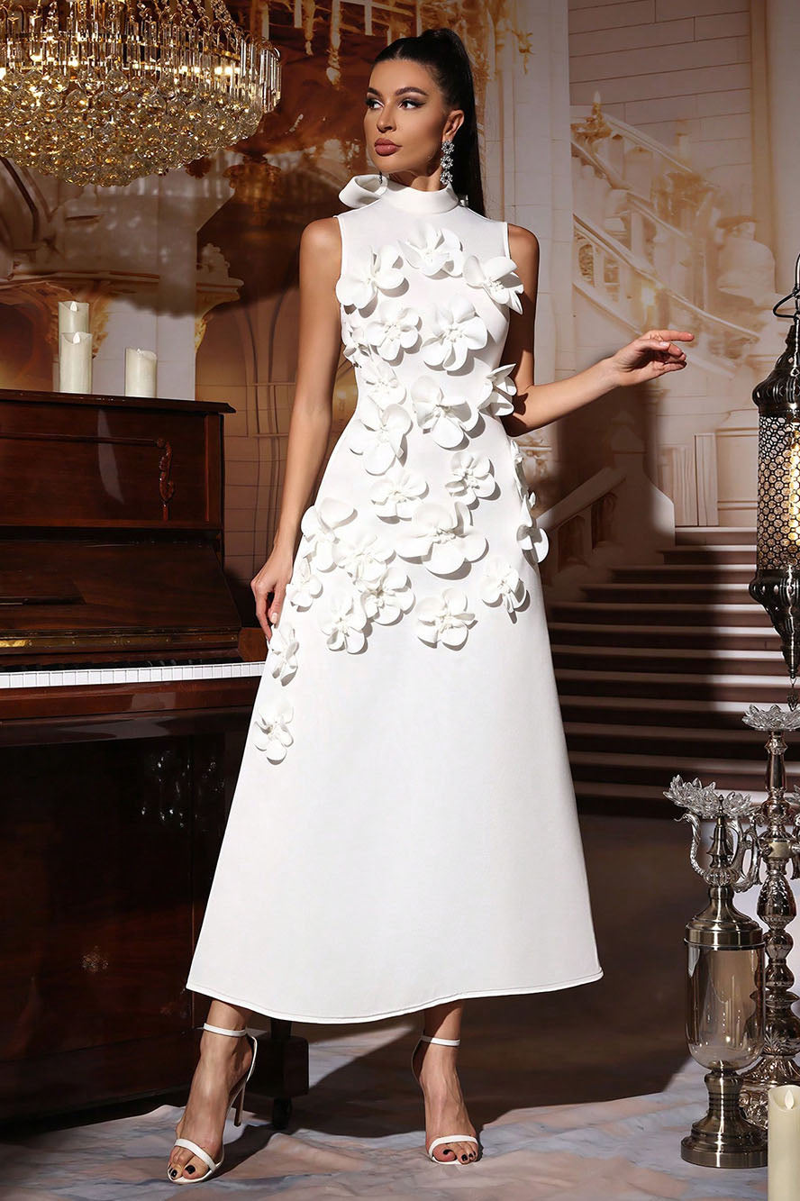 Flora Sculpt Dress | 3D Bloemenapplicatie | A-lijn Elegantie & Hoge Hals