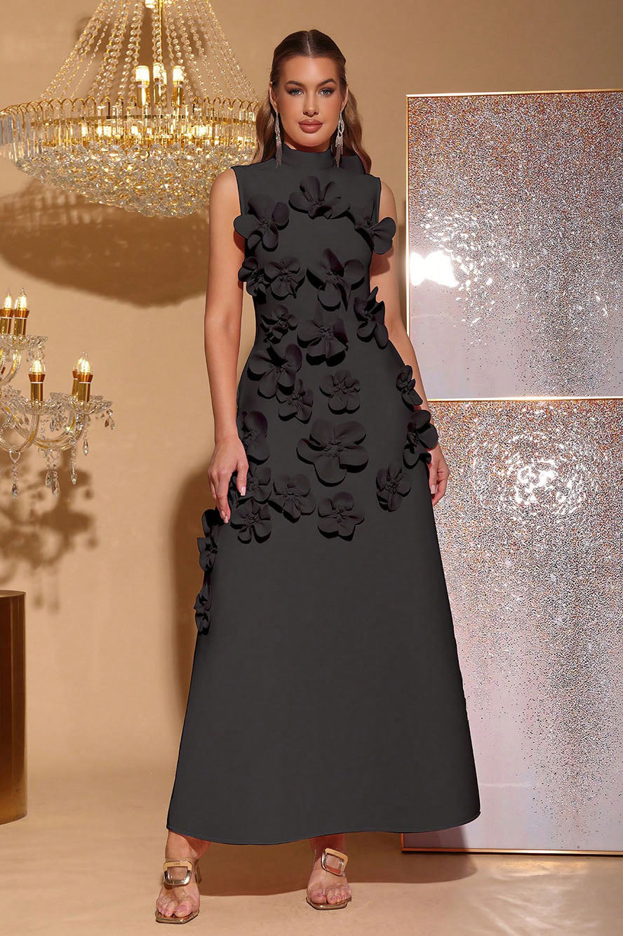 Flora Sculpt Dress | 3D Bloemenapplicatie | A-lijn Elegantie & Hoge Hals