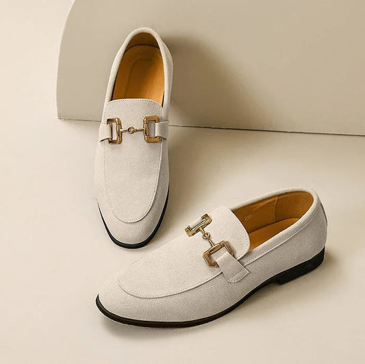 Classic Loafer | Luxe Suède Look | Gouden Bitdetail